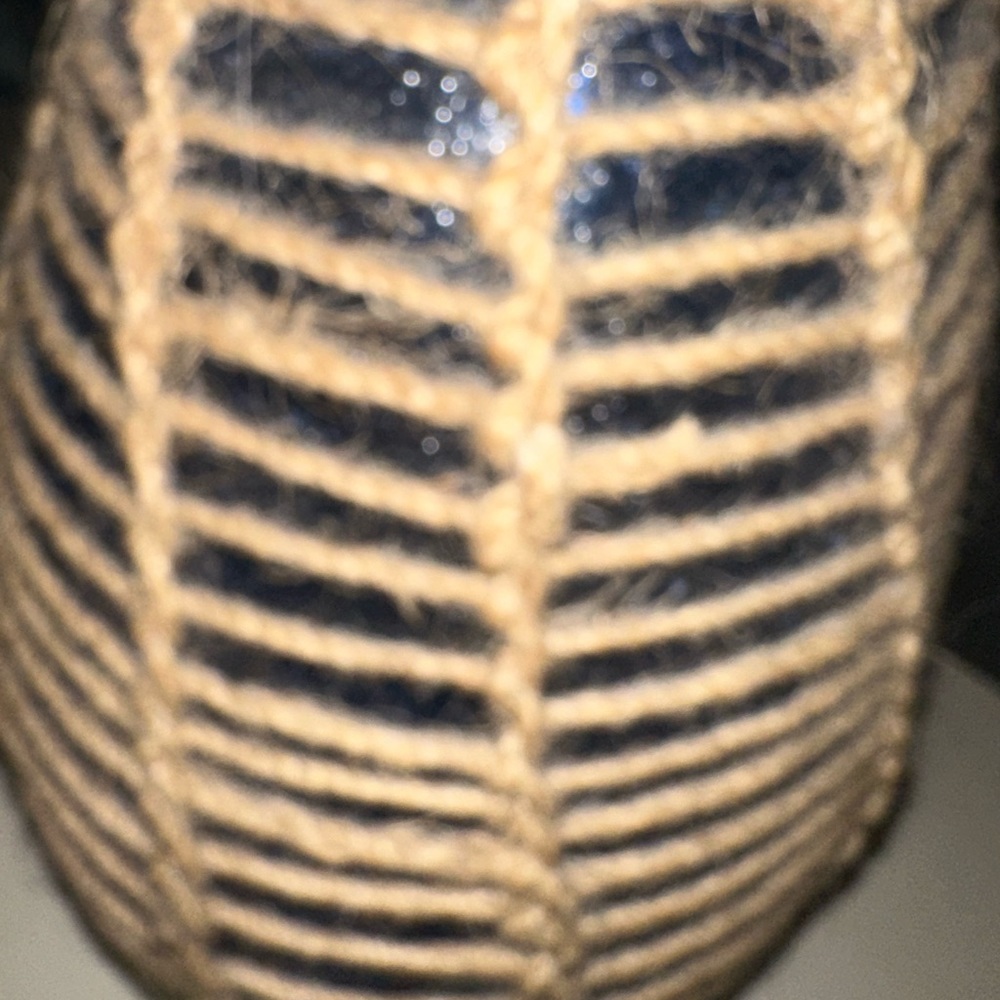 Gorgeous Twine / jute Wrapped Textured Glass Blue Bottle Vase Coastal Bulb Shape - Picture 4 of 4